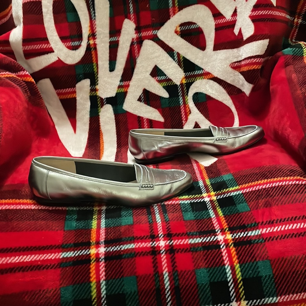 Salvatore Ferragamo Metallic Silver Leather Loafers* - Picture 8 of 10